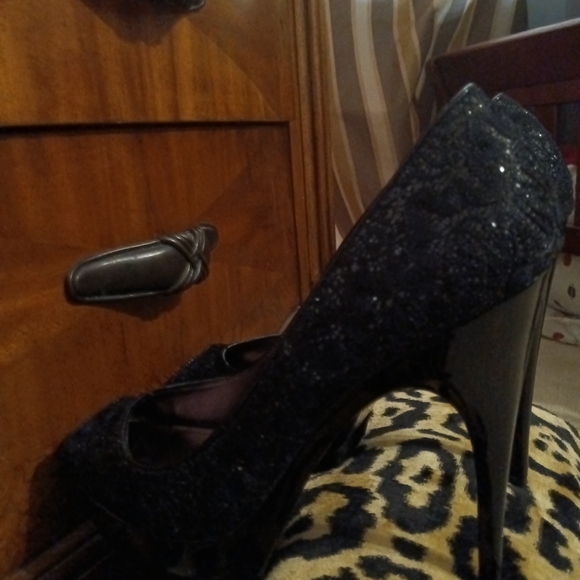Peep toe heels - Picture 3 of 4